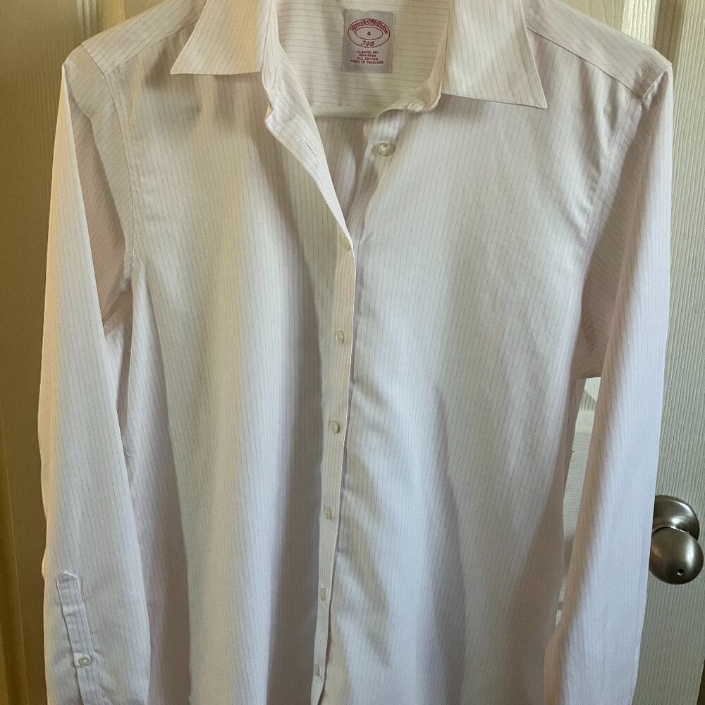 Brooks Brothers Women non-iron shirt Size 4